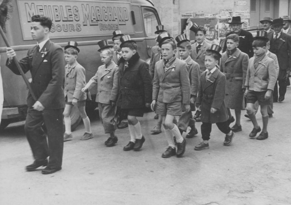 1955 10 ans Parade source MC.jpg